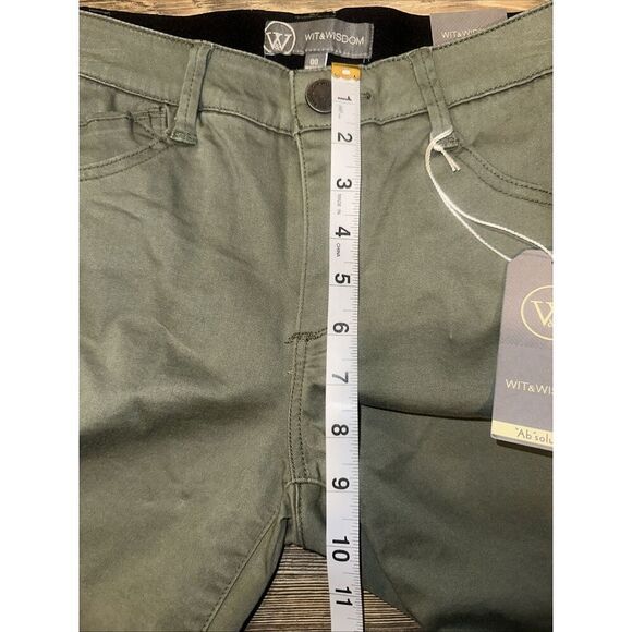 WIT & WISDOM Womens Size 00 'Ab' Solution Stretch Twill Shorts Olive Green. T - Picture 9 of 12
